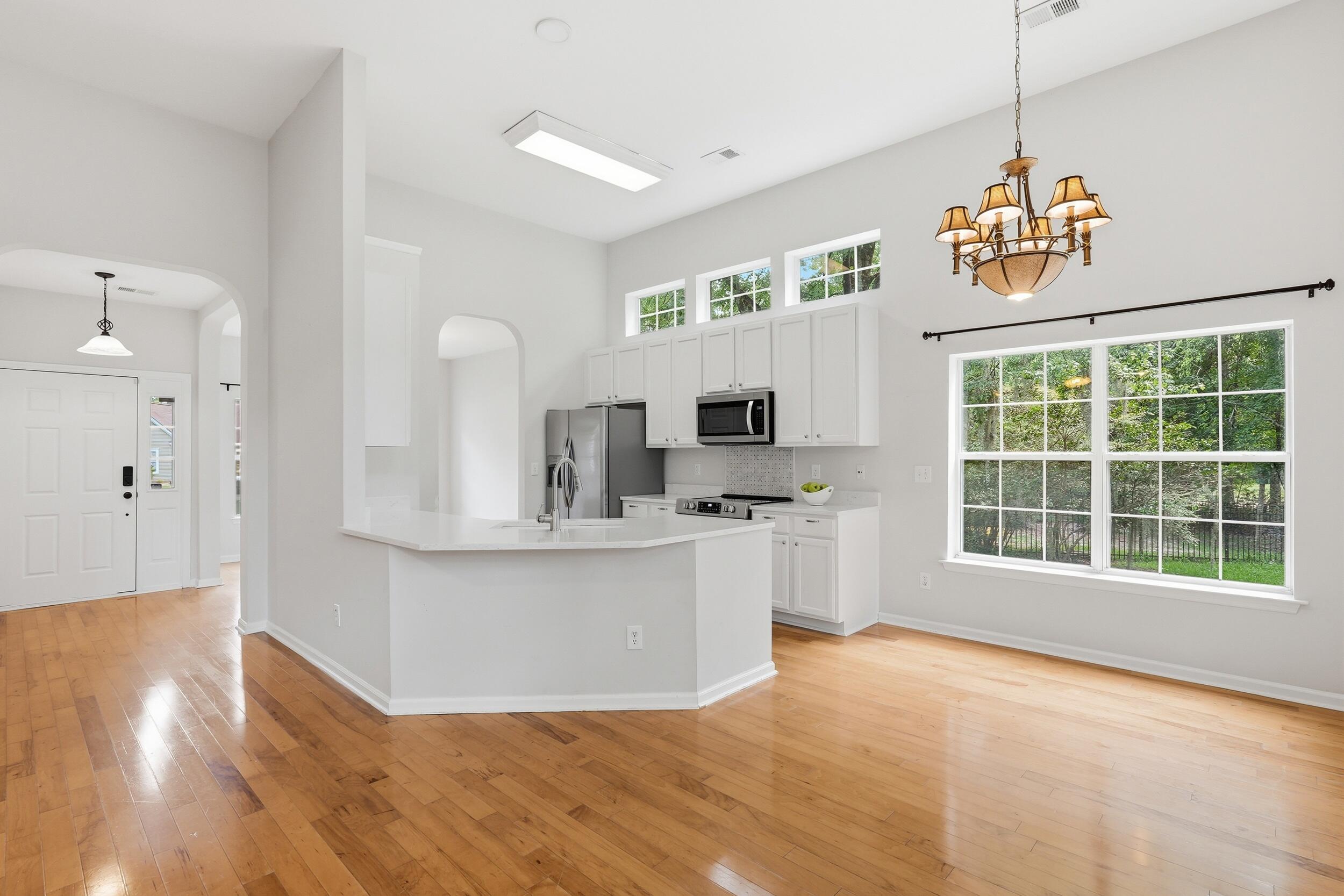807 Long Drive Road Summerville, SC 29485 - Photo 5 of 20 Screened Porch off of Breakfast Room
