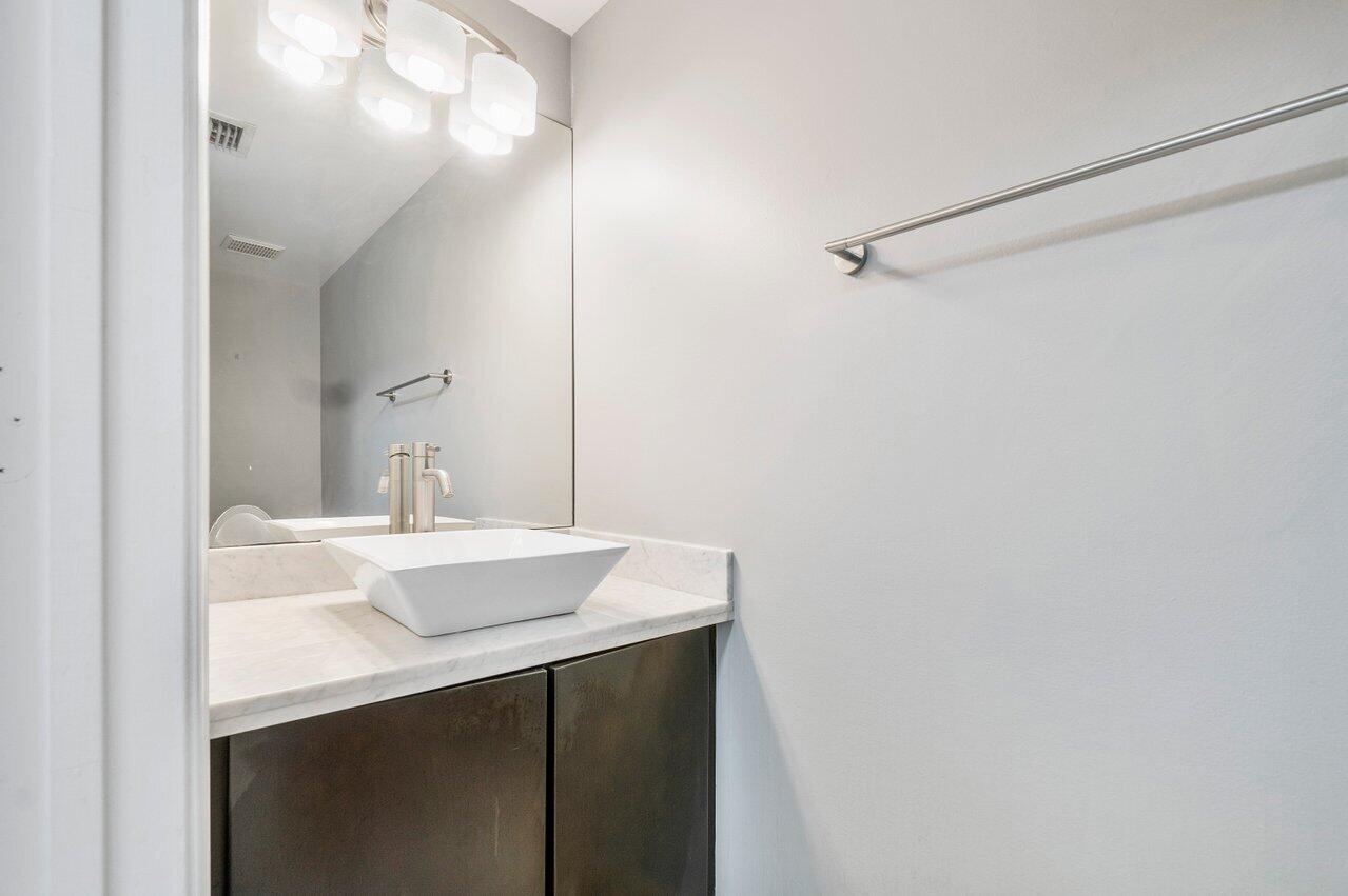 22540 Middletown Drive Boca Raton, FL 33428 - Photo 13 of 29 Half-Bath