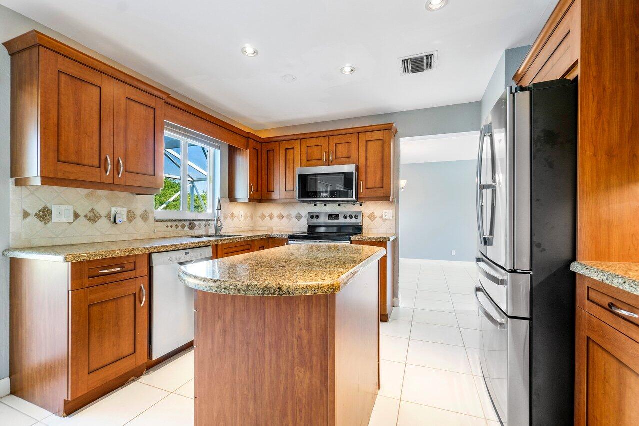 22540 Middletown Drive Boca Raton, FL 33428 - Photo 2 of 29 Kitchen 3