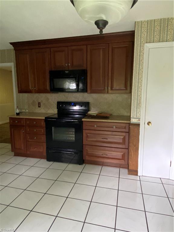 189 Locklear Street Mount Airy, NC 27030 - Photo 14 of 28 Gallery Image 14