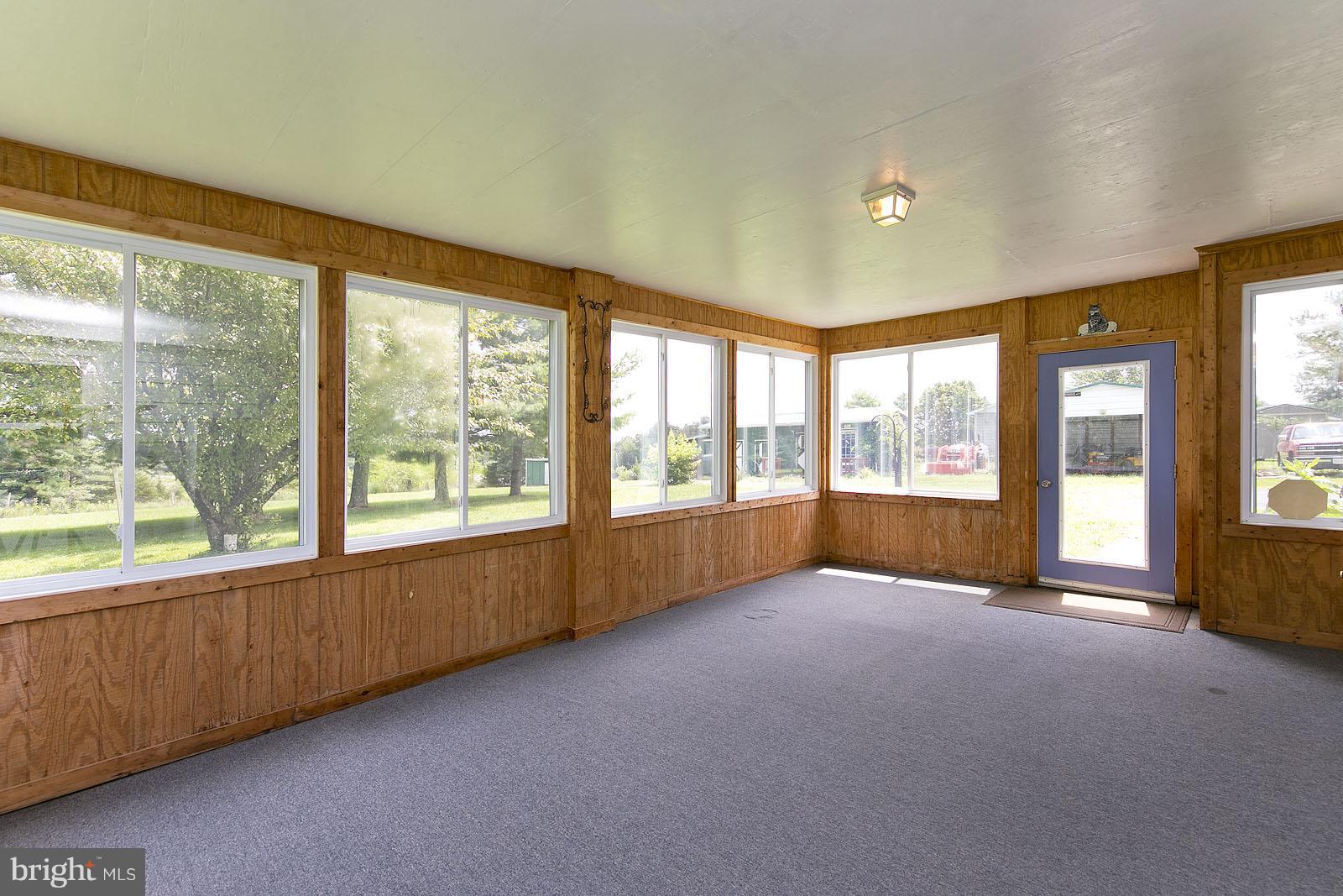 609 Whissens Ridge Road Winchester, VA 22602 - Photo 4 of 30 Sunroom