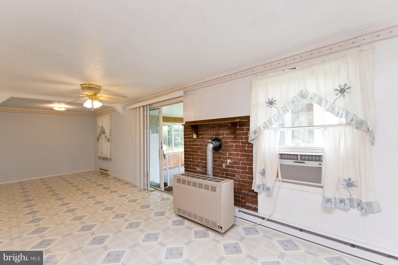 609 Whissens Ridge Road Winchester, VA 22602 - Photo 7 of 30 Interior (General)
