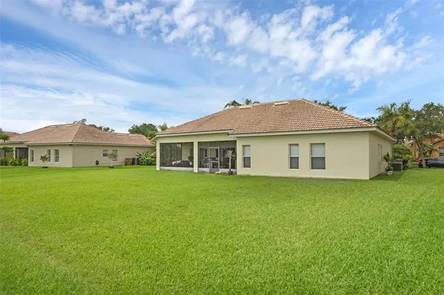 a view of a tennis court