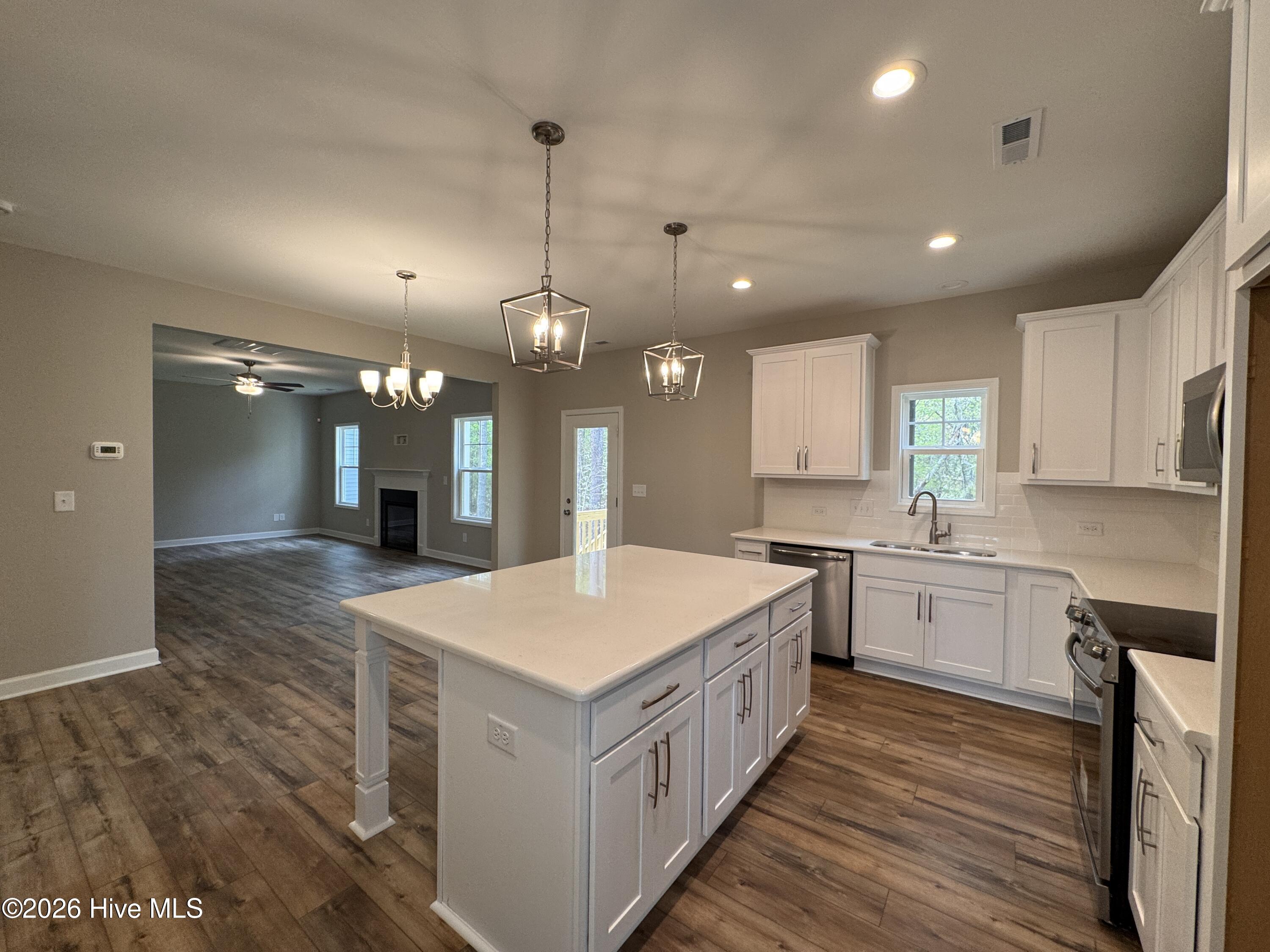 428 Redwater Trail, Unit 596 Aberdeen, NC 28315 - Photo 13 of 34 IMG_7422