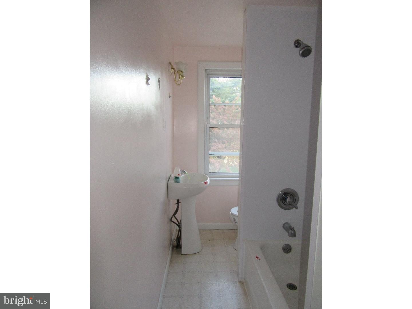 303 Harrison Street Riverton, NJ 08077 - Photo 7 of 15