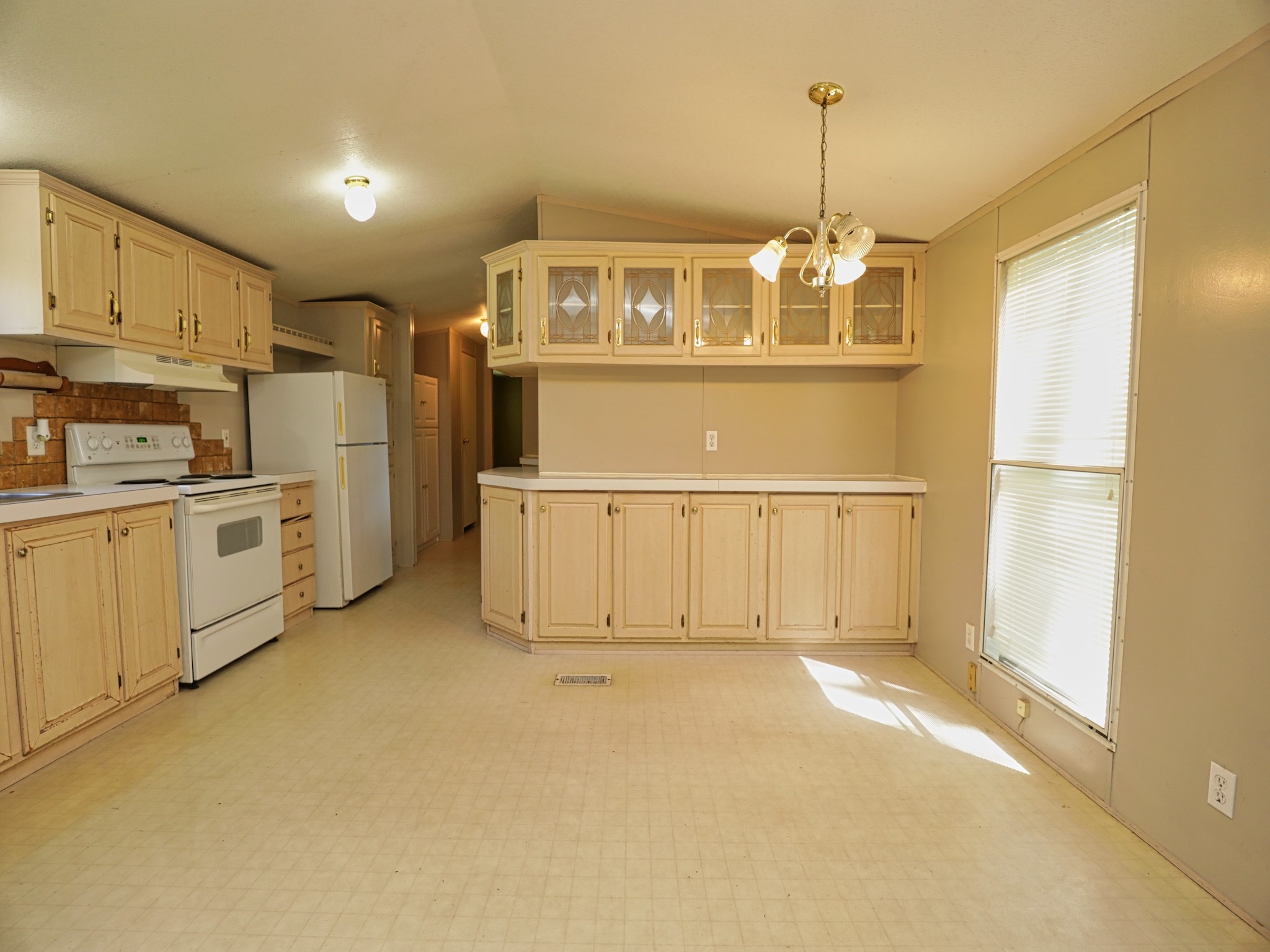 210 Floyd Street Boling, TX 77420 - Photo 15 of 29 Kitchen/Dining