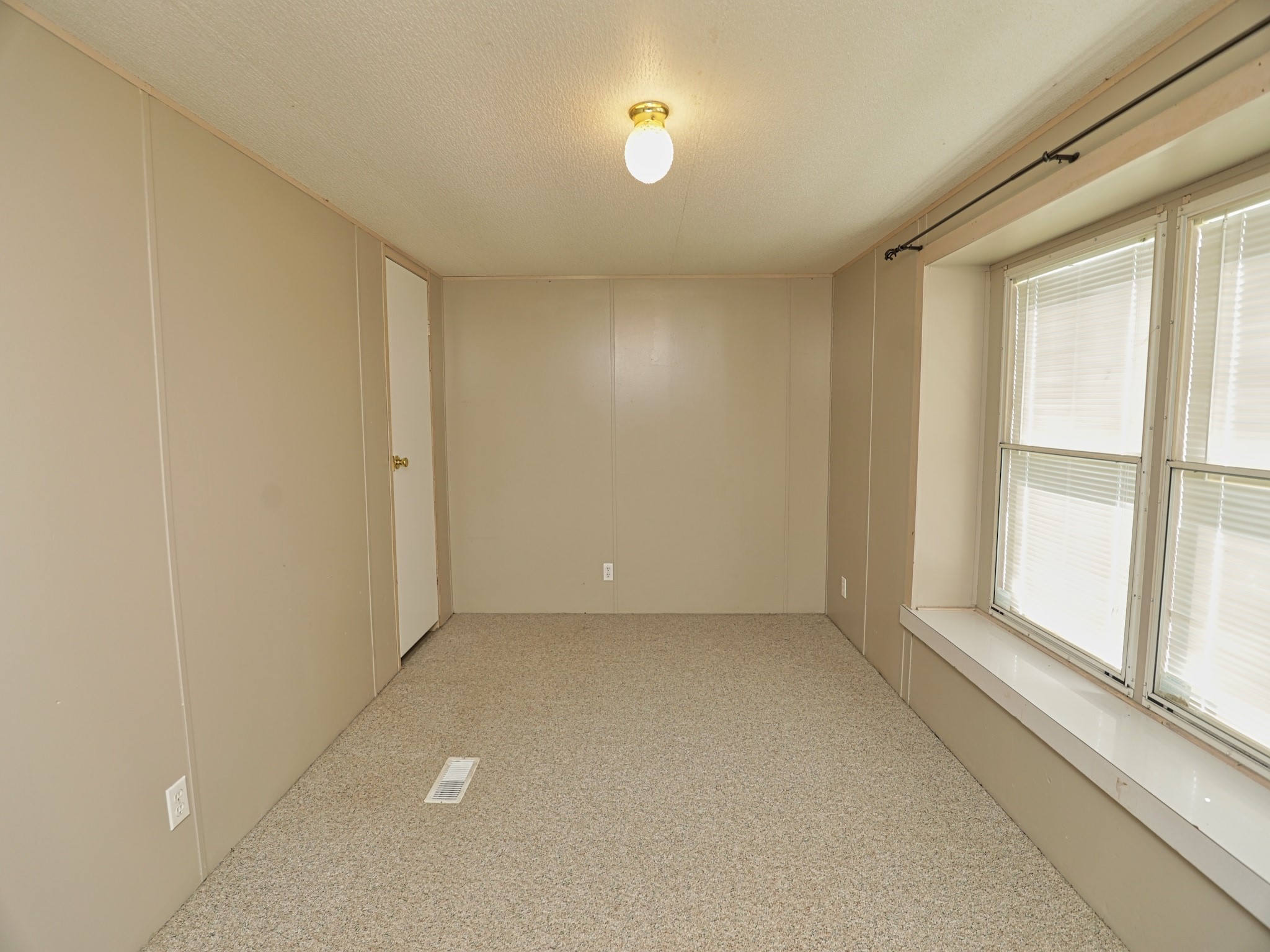 210 Floyd Street Boling, TX 77420 - Photo 25 of 29 Bedroom 2