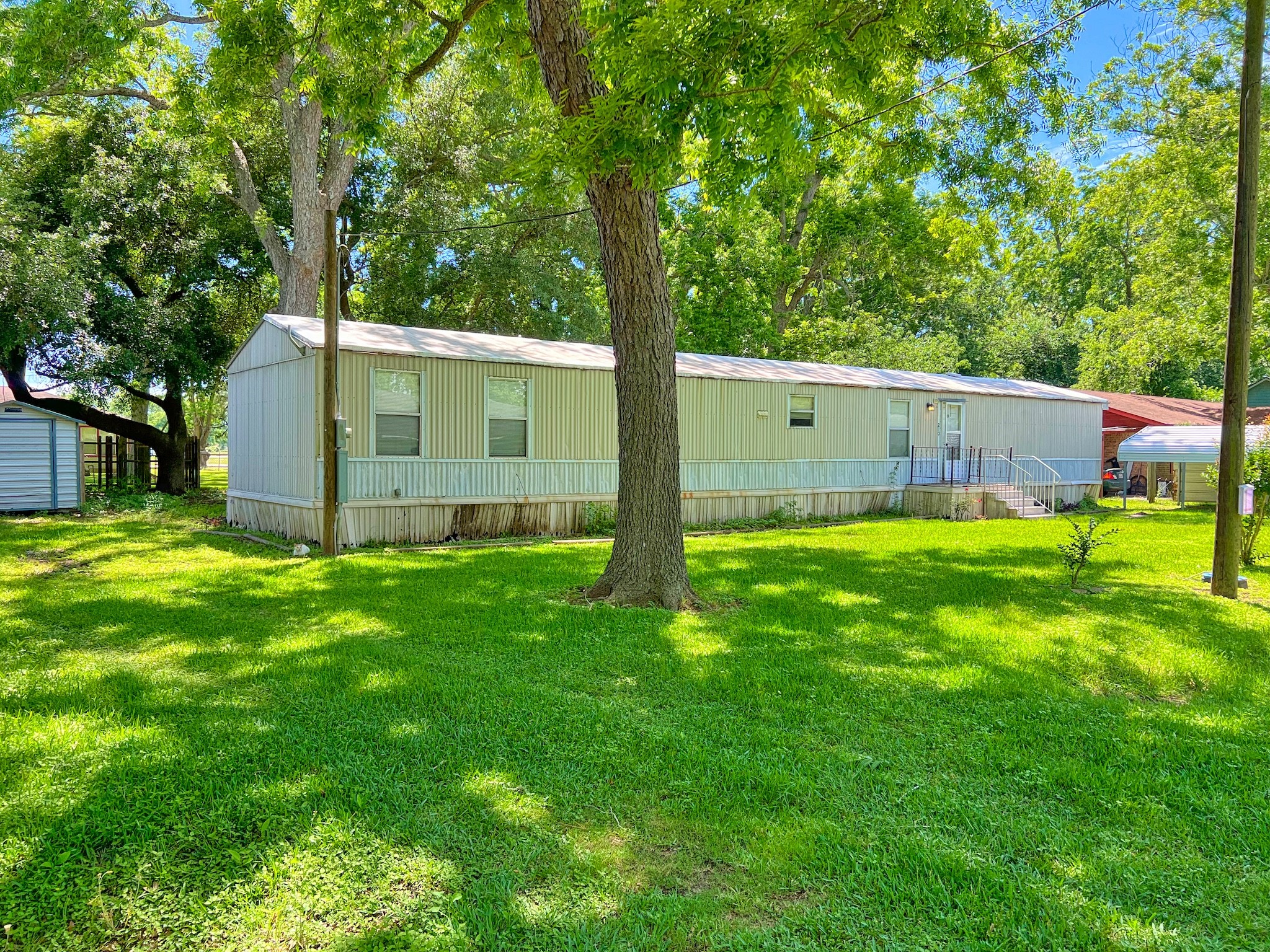 210 Floyd Street Boling, TX 77420 - Photo 6 of 29 Front Exterior