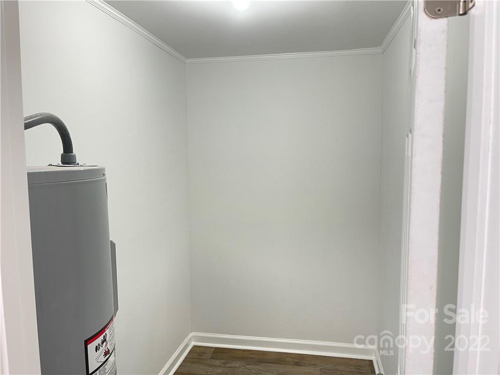 2209 Sunset Boulevard Charlotte, NC 28269 - Photo 17 of 17 a bathroom with a sink