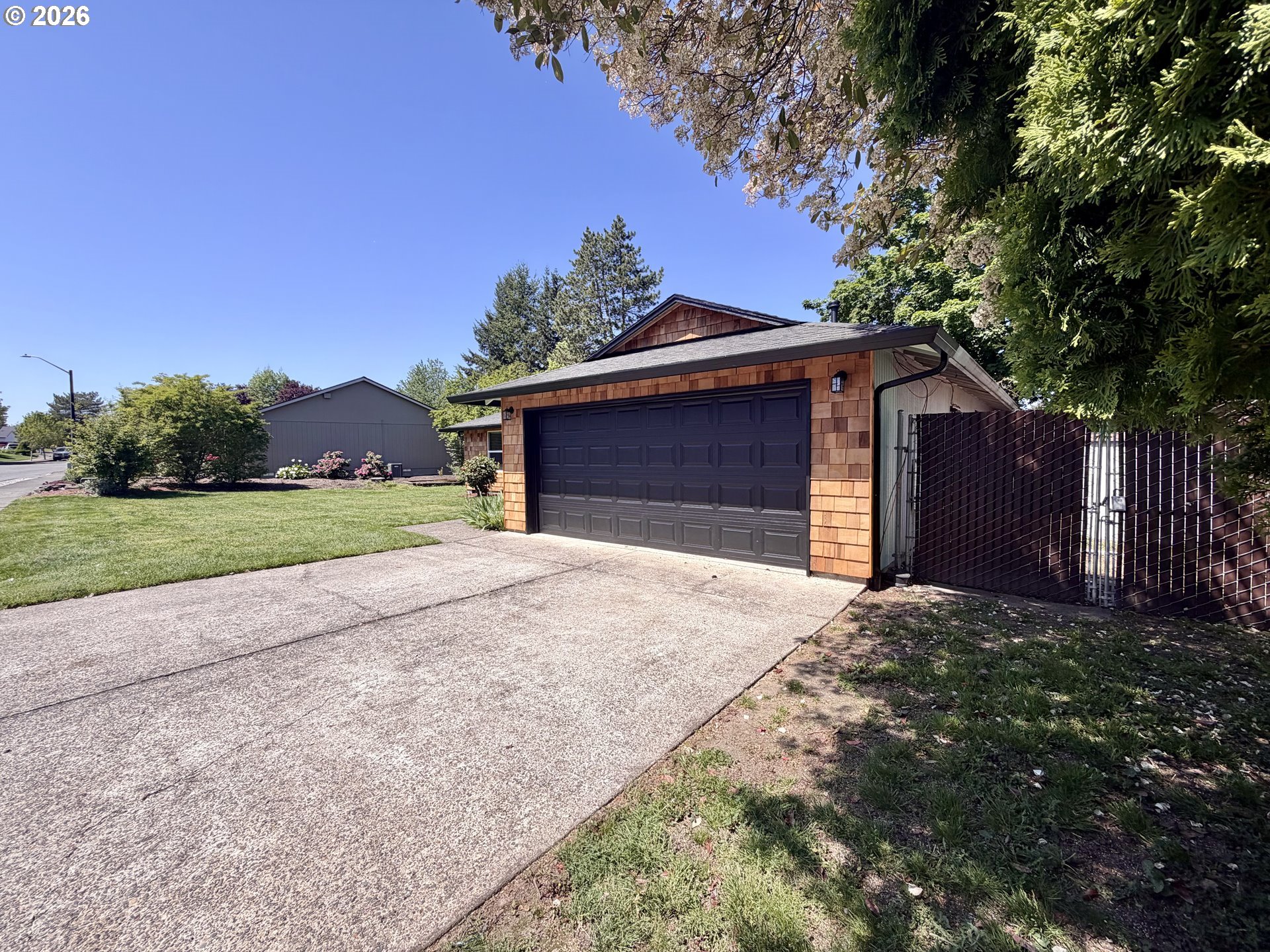 2715 Southwest 31st Street Gresham, OR 97080 - Photo 2 of 36