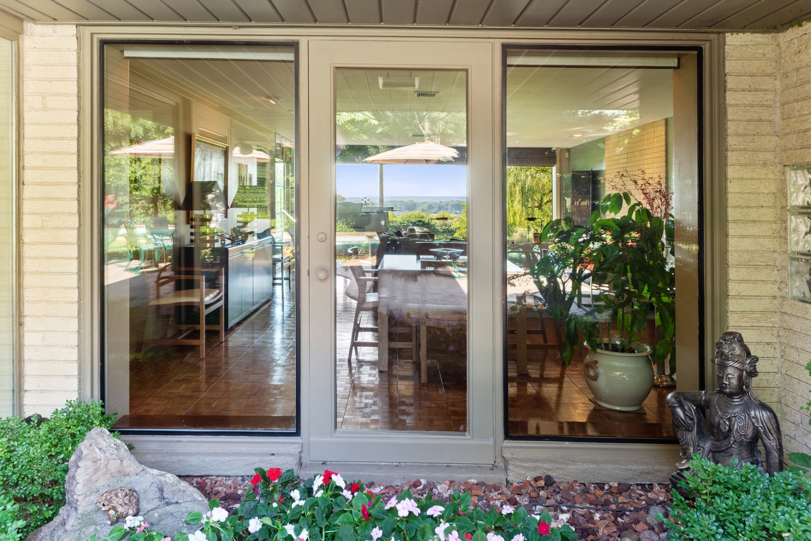 126 Brinker Road Barrington Hills, IL 60010 - Photo 30 of 31 a front view of a house with a porch