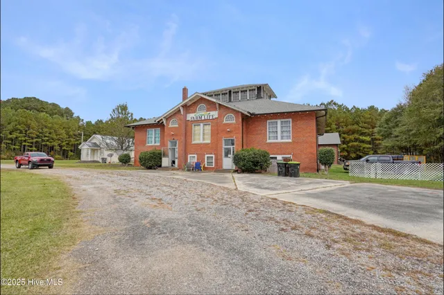 $350,000 | 9291 Highway 171, Williamston, NC 27892