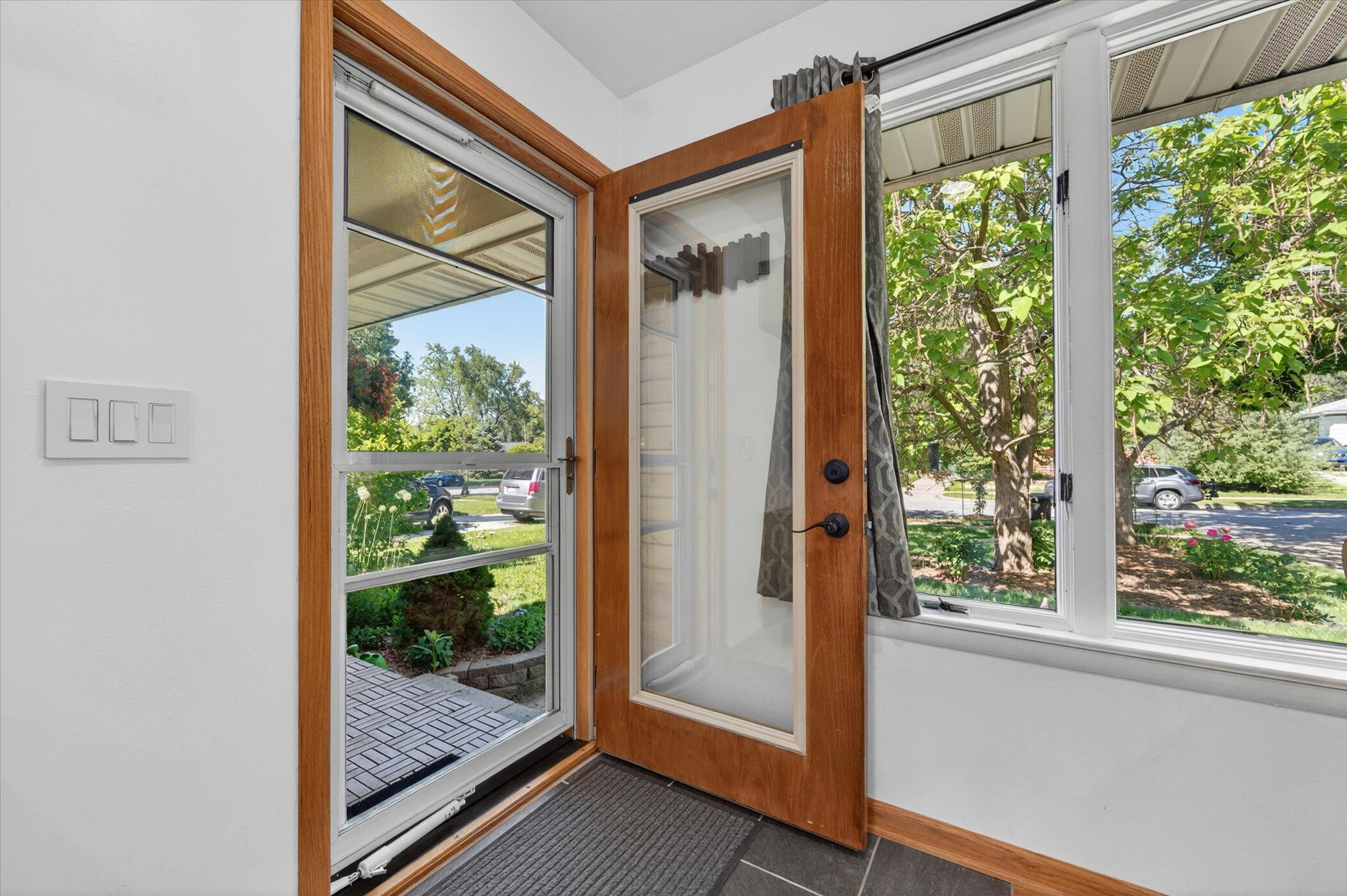 900 Pomona Road Ann Arbor, MI 48103 - Photo 5 of 60 05-900-Pomona-Rd-WindowStill