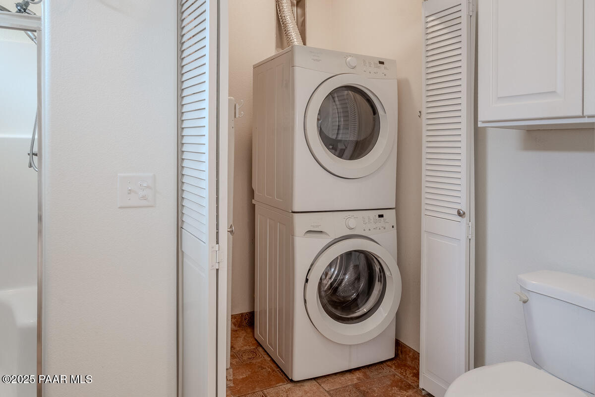 1905 Victoria Farms Road Lake Havasu City, AZ 86404 - Photo 14 of 22 a utility room with dryer and washer