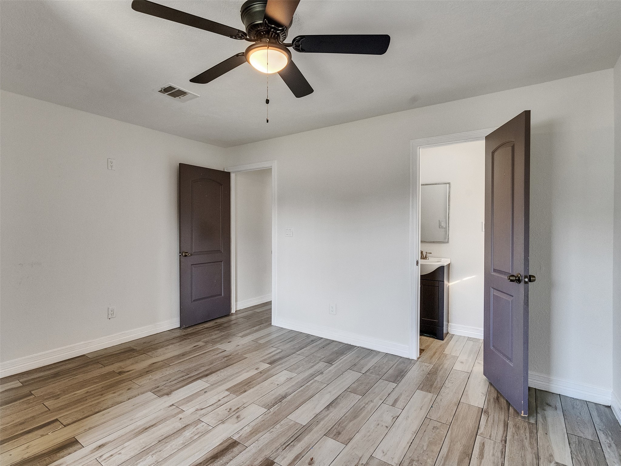 667 Edgebrook Drive Houston, TX 77034 - Photo 12 of 17