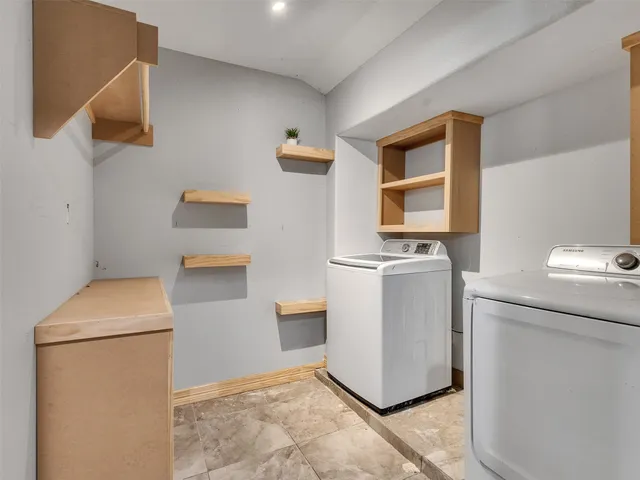 $2,200 | 667 Edgebrook Drive, Houston, TX 77034