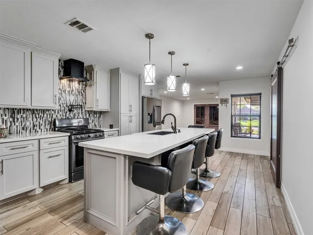 $2,200 | 667 Edgebrook Drive, Houston, TX 77034