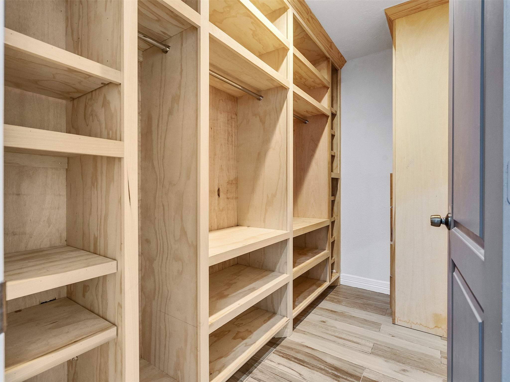 667 Edgebrook Drive Houston, TX 77034 - Photo 6 of 17 Primary Closet