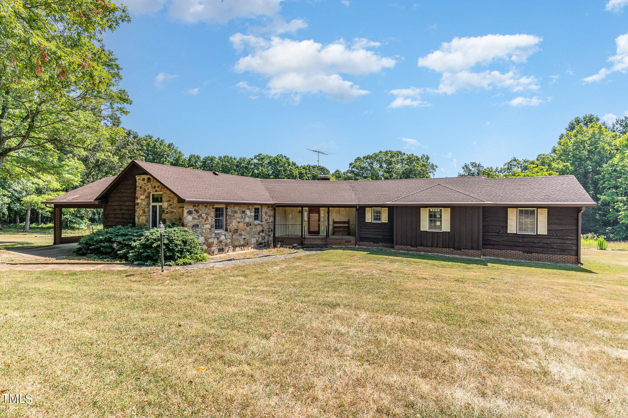8450 Perry Road Graham, NC 27253 - Photo 6 of 37