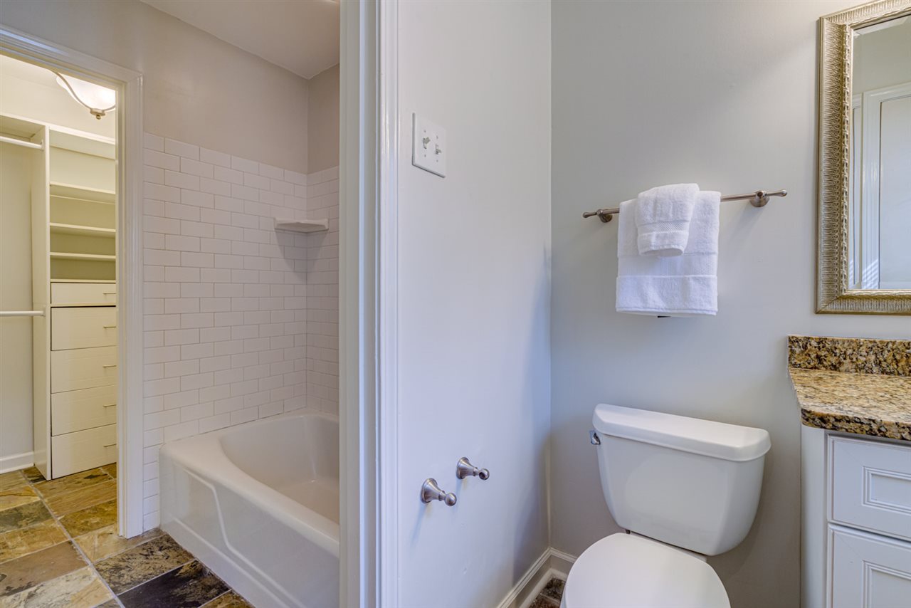 605 Kinsman Road Memphis, TN 38120 - Photo 17 of 25 Gallery Image 17