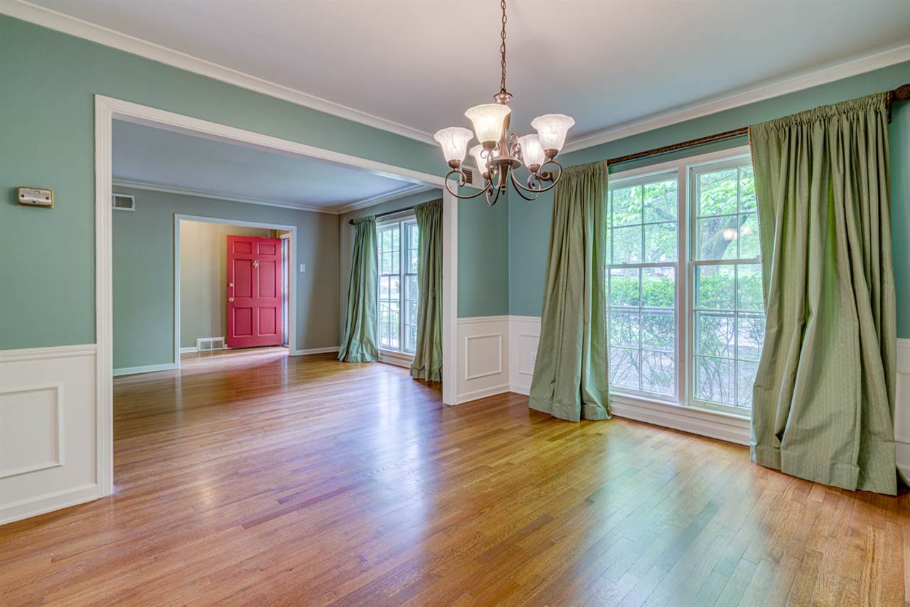 605 Kinsman Road Memphis, TN 38120 - Photo 4 of 25 Gallery Image 4