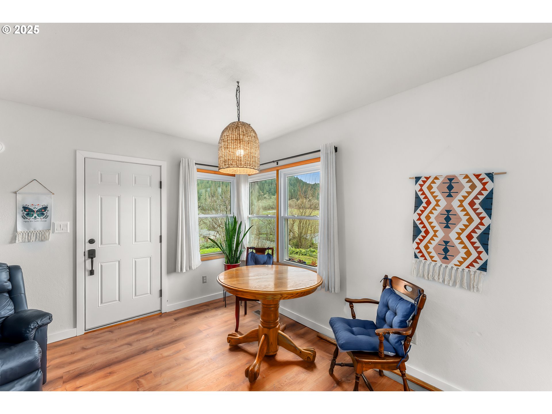 1056 Shoestring Road Riddle, OR 97469 - Photo 12 of 47