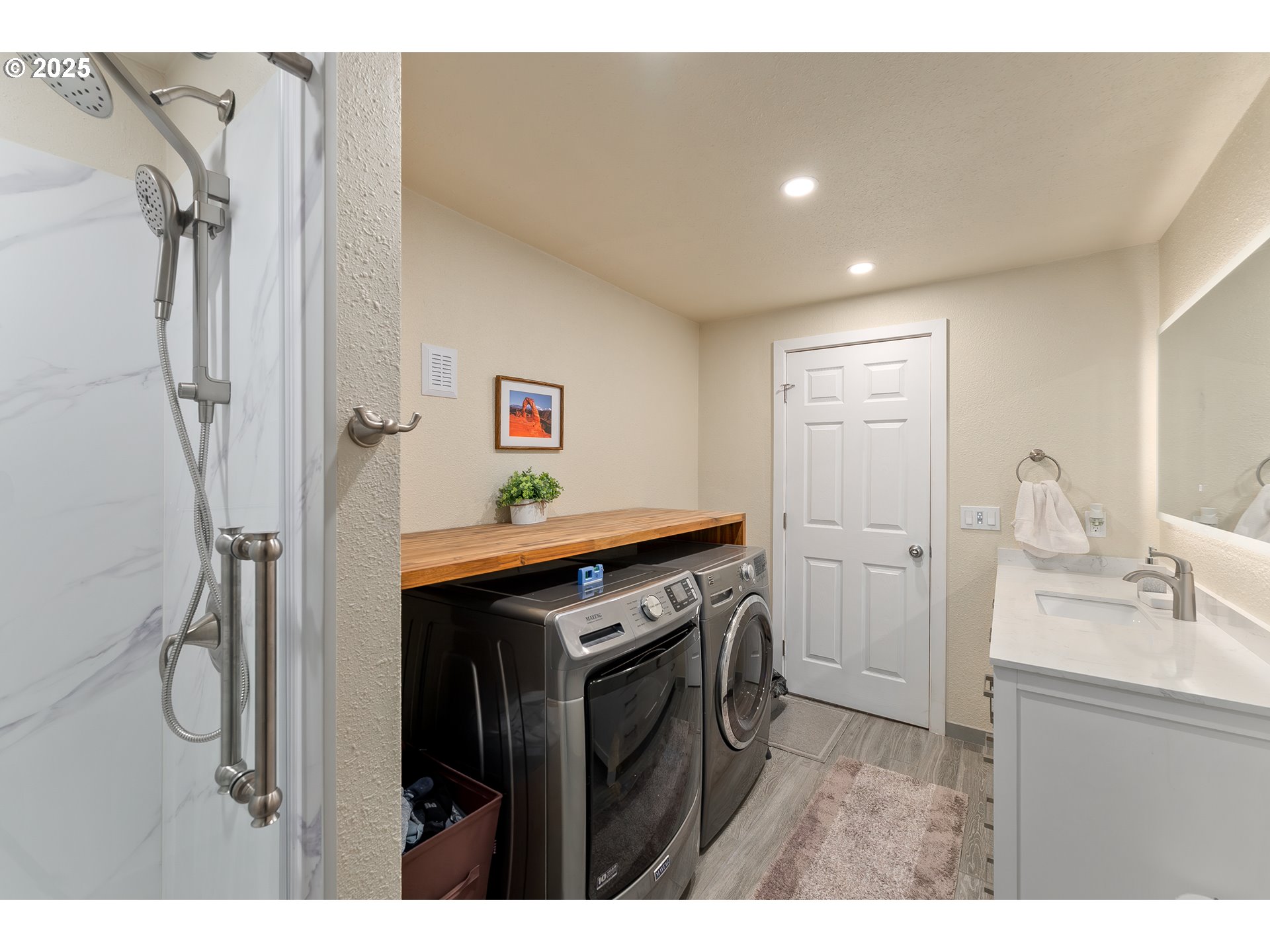 1056 Shoestring Road Riddle, OR 97469 - Photo 22 of 47