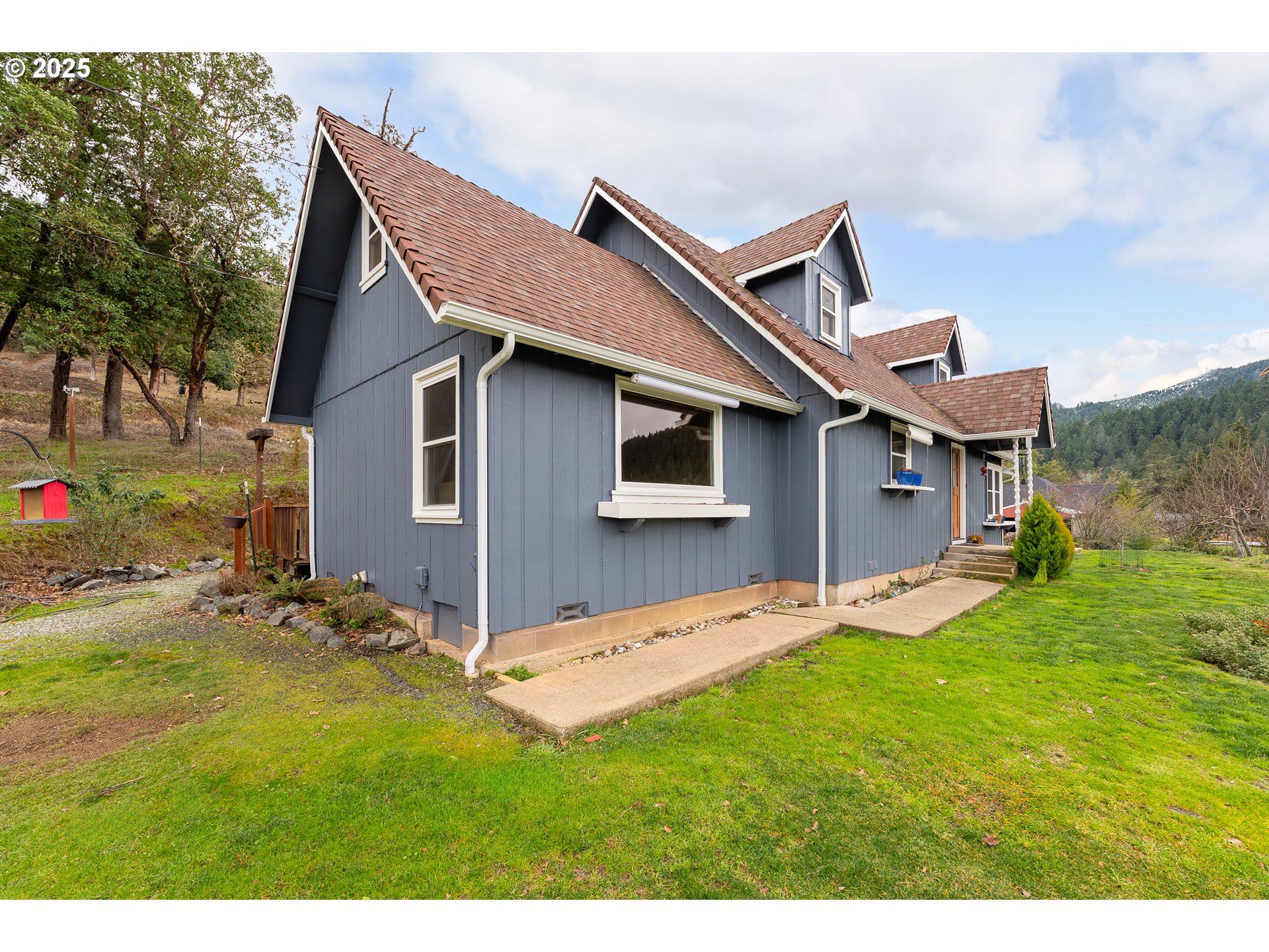 1056 Shoestring Road Riddle, OR 97469 - Photo 38 of 47