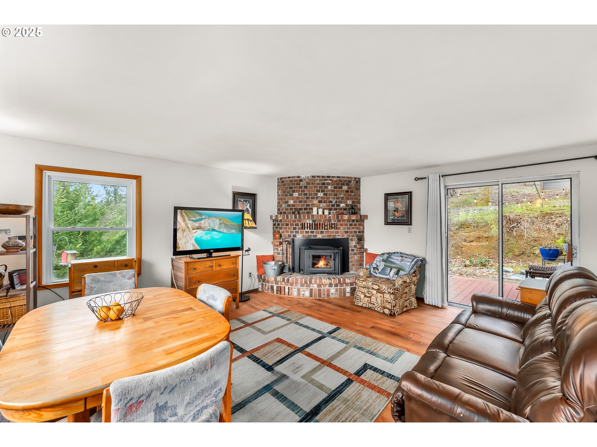 1056 Shoestring Road Riddle, OR 97469 - Photo 4 of 47