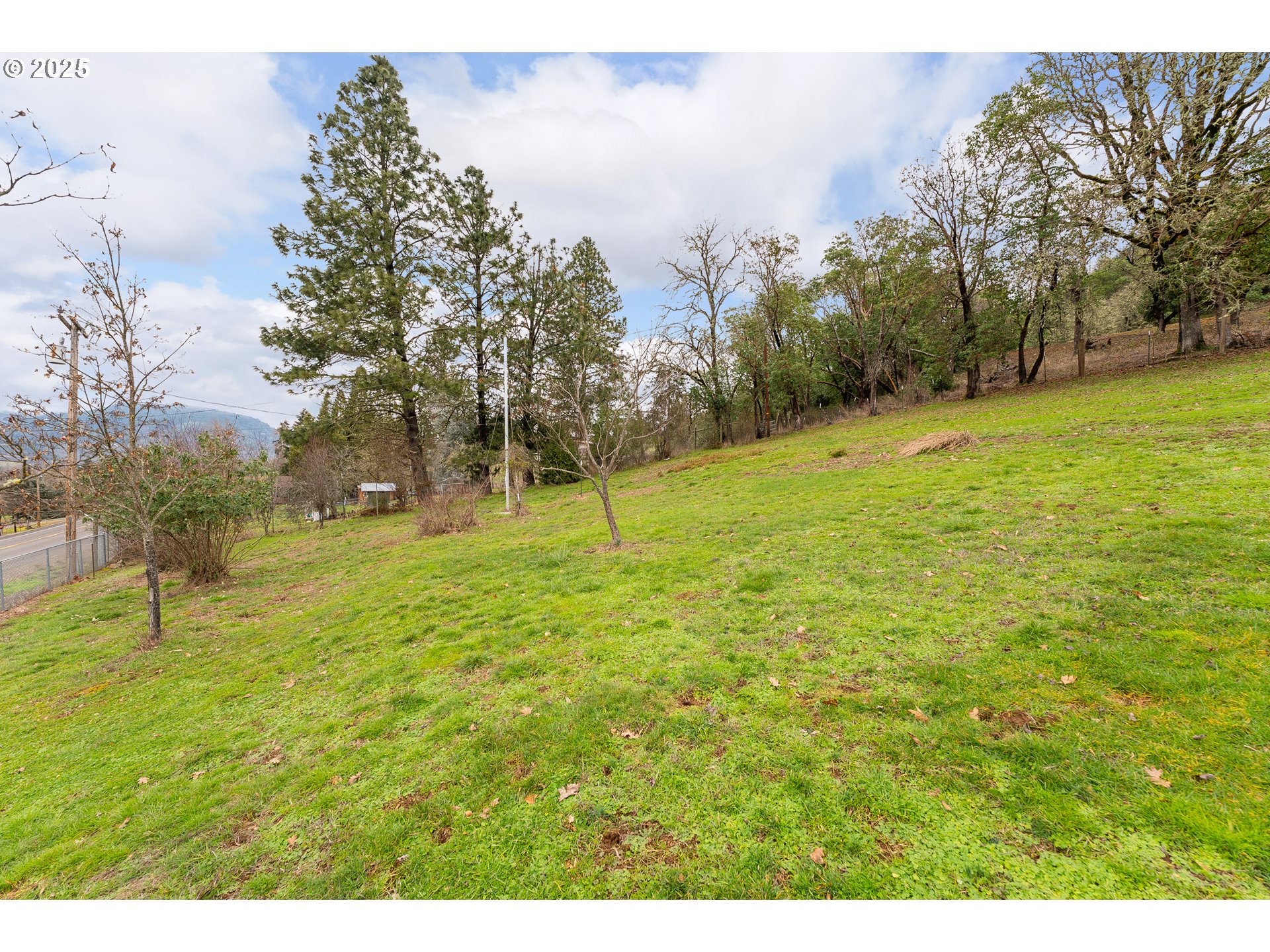 1056 Shoestring Road Riddle, OR 97469 - Photo 42 of 47