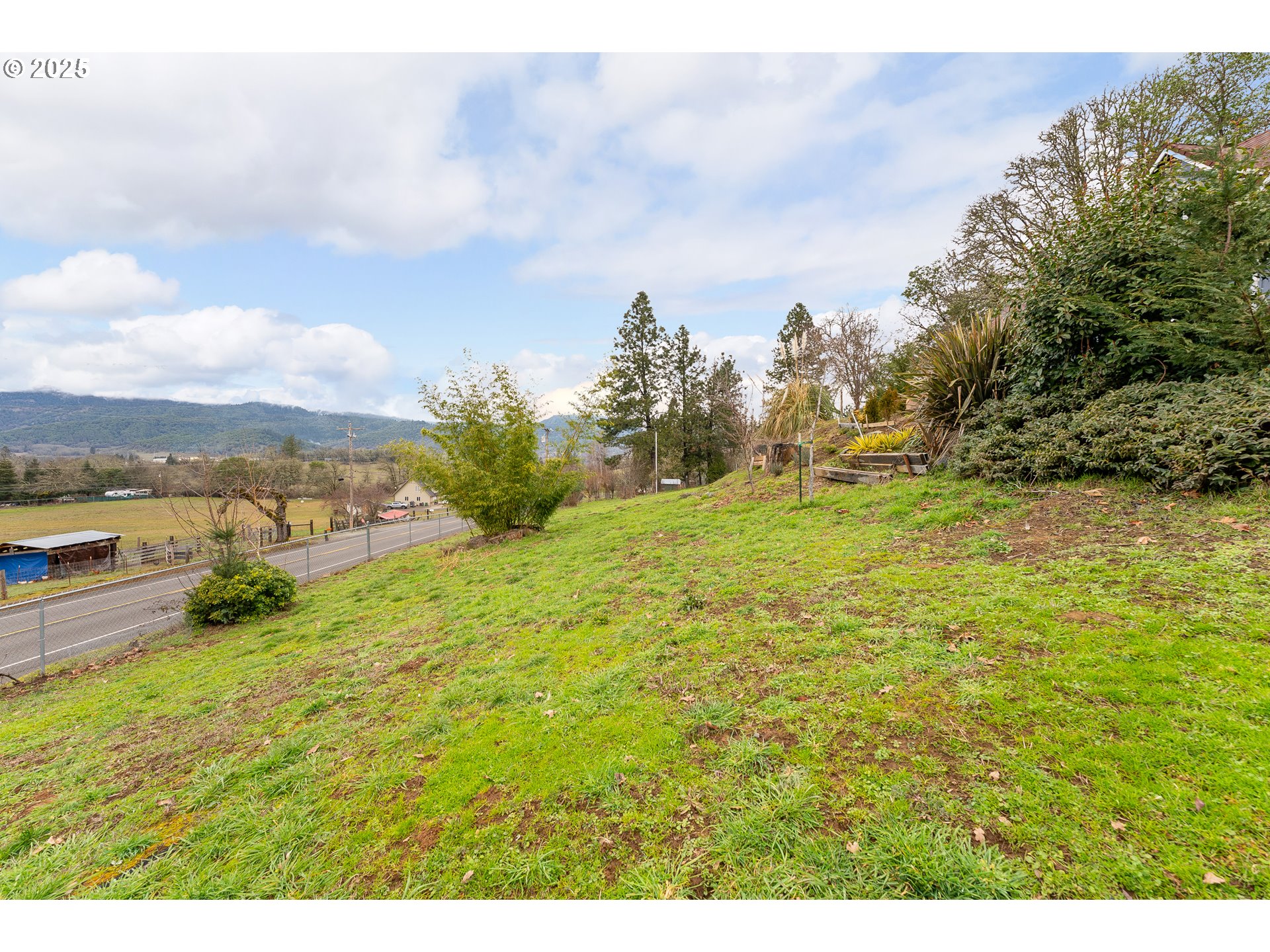 1056 Shoestring Road Riddle, OR 97469 - Photo 45 of 47
