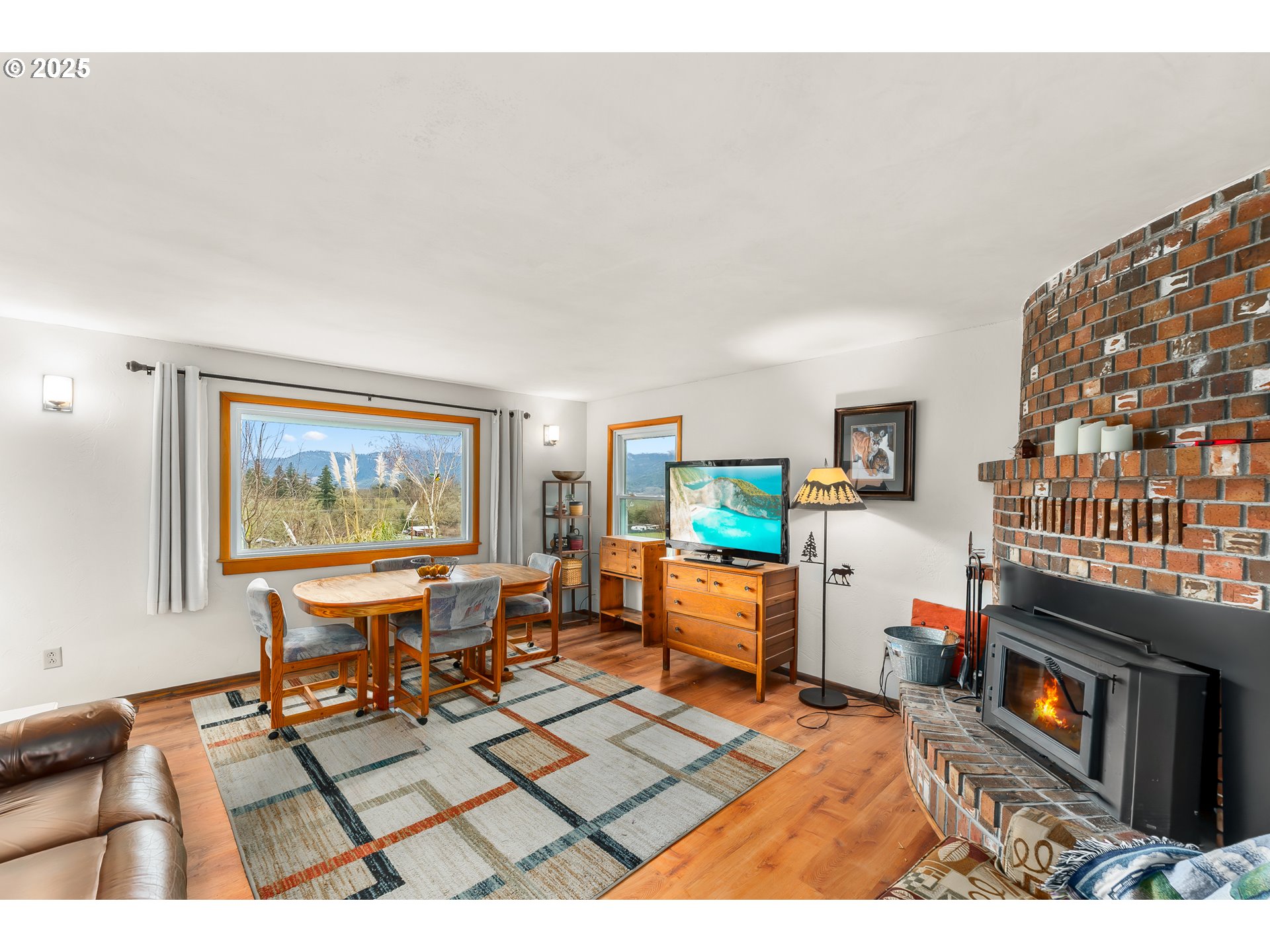 1056 Shoestring Road Riddle, OR 97469 - Photo 5 of 47