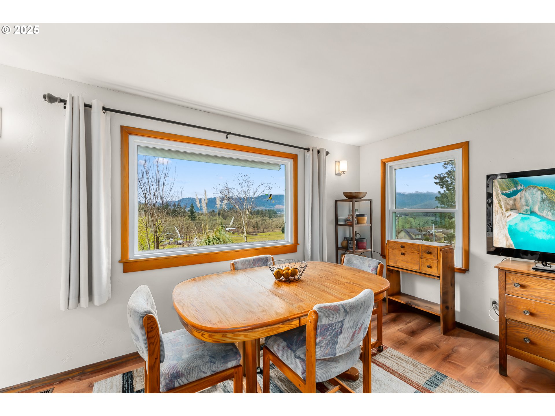 1056 Shoestring Road Riddle, OR 97469 - Photo 6 of 47