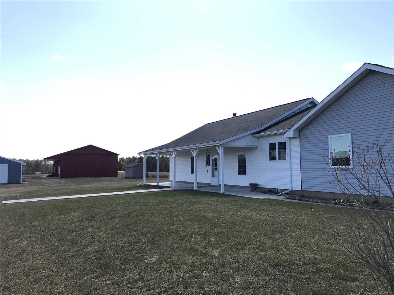 1125 Ritchie Road Gladwin, MI 48624 - Photo 2 of 14
