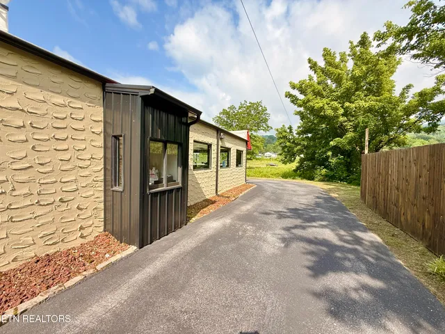 $175,000 | 145 Dollar Drive, Pennington Gap, VA 24277