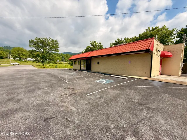 $175,000 | 145 Dollar Drive, Pennington Gap, VA 24277
