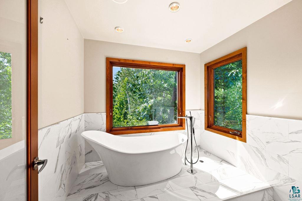 2670 Lindahl Road Duluth, MN 55810 - Photo 16 of 46