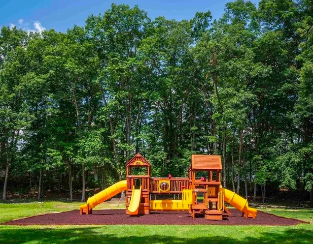 $317,500 | 22 Essex Green, Merrimack, NH 03054