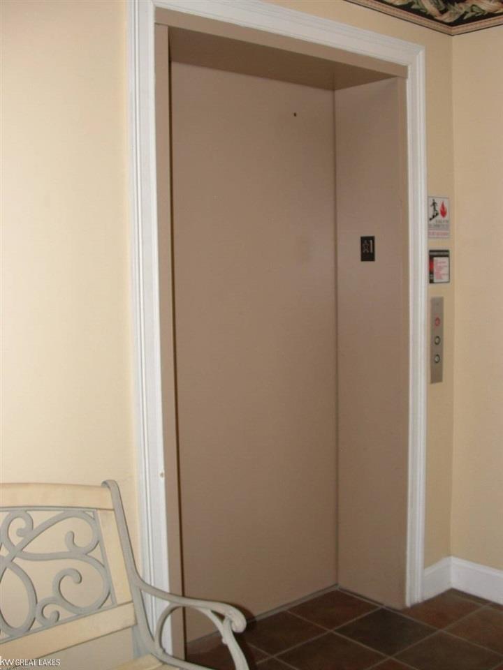 39182 Hayes Road Clinton Township, MI 48038 - Photo 5 of 27 Use Stairs or Elevators