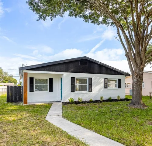 $2,100 | 829 89th Avenue North, St. Petersburg, FL 33702