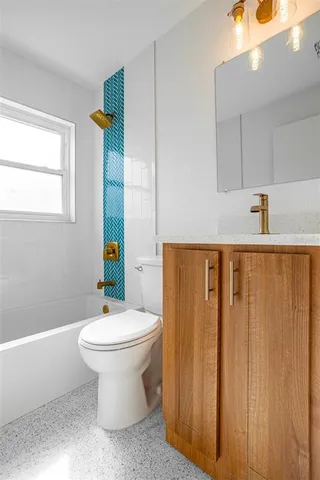 $2,100 | 829 89th Avenue North, St. Petersburg, FL 33702