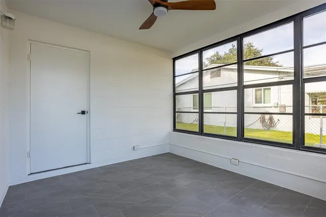 $2,100 | 829 89th Avenue North, St. Petersburg, FL 33702