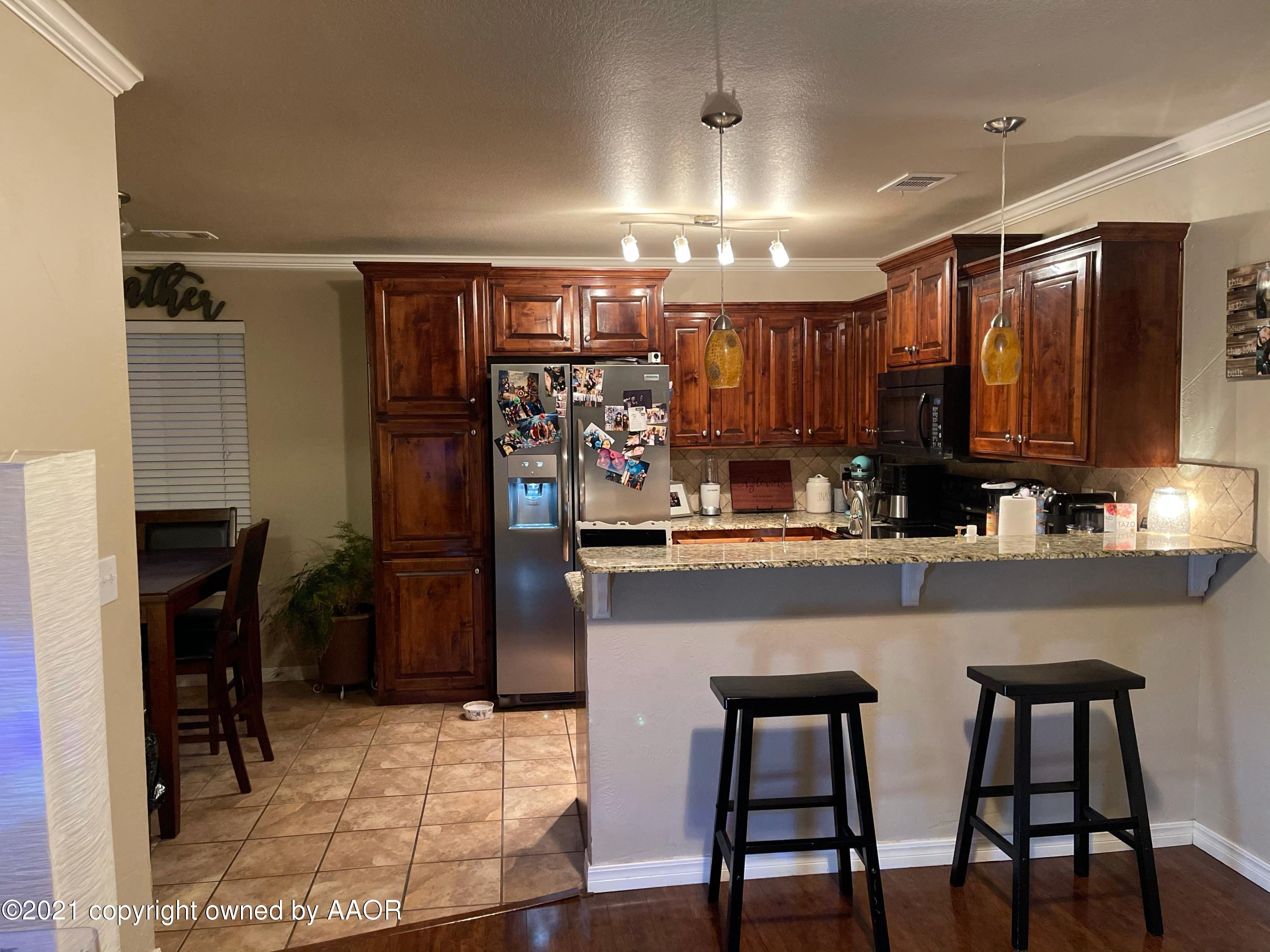 4209 Scotty Drive Amarillo, TX 79110 - Photo 4 of 10 kitchen