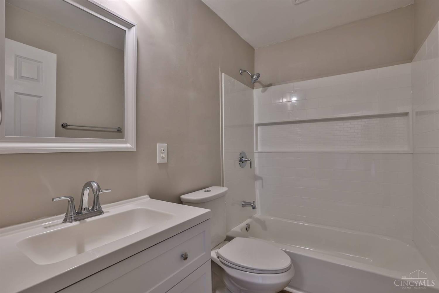 9484 Ridgemoor Avenue Cincinnati, OH 45231 - Photo 23 of 30 Gallery Image 23
