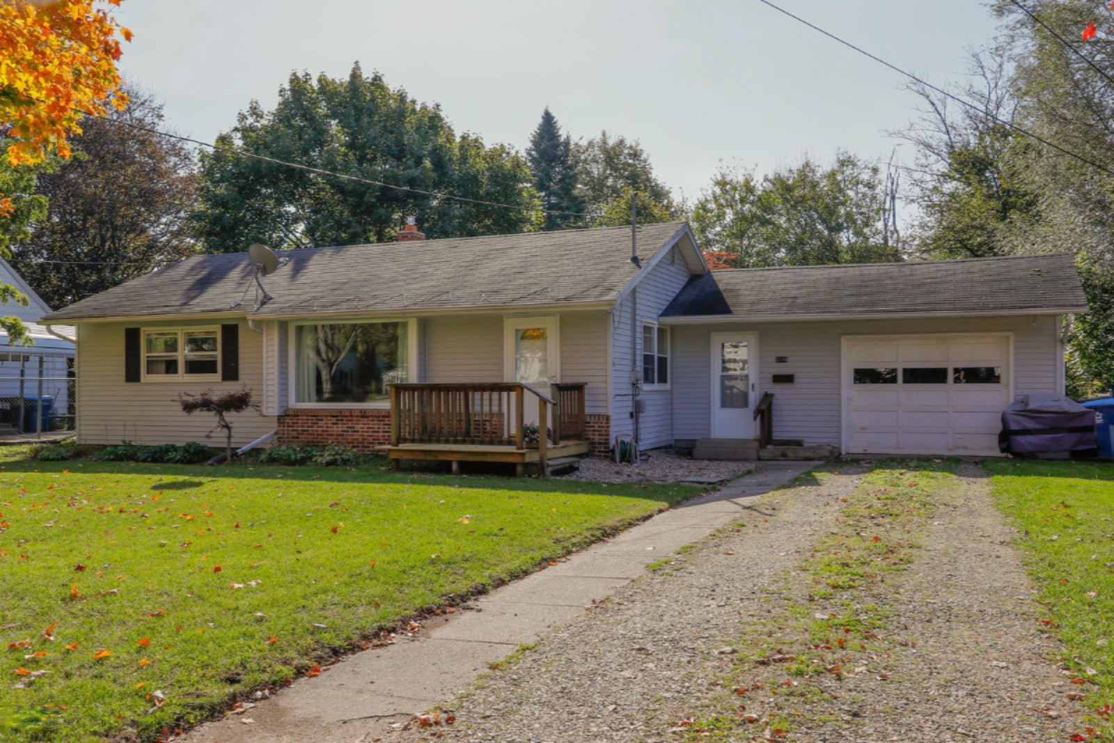 2118 Banbury Road Kalamazoo, MI 49001 - Photo 2 of 20 2118 Banbury Rd-102