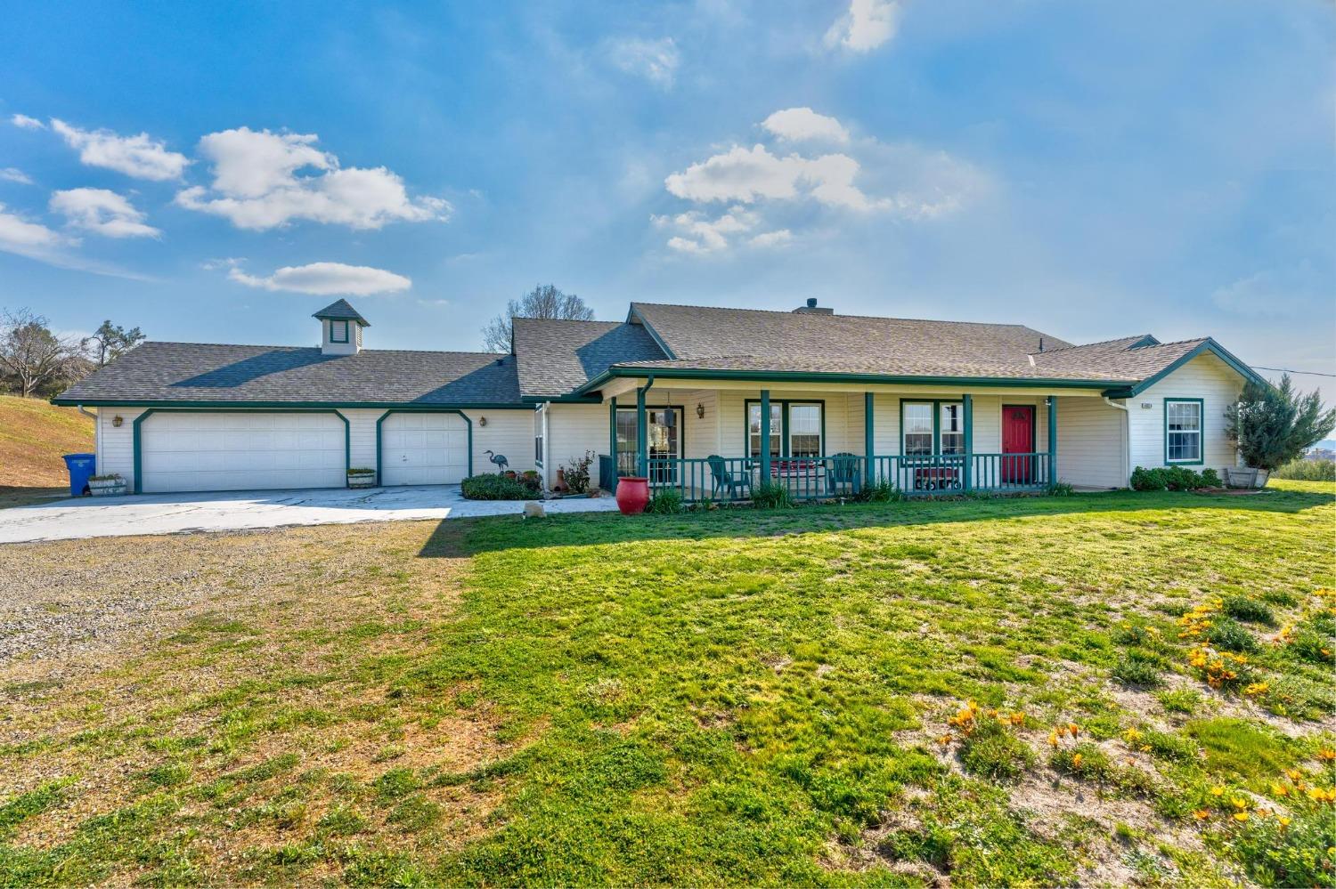 46924 Chukchansi Road Coarsegold, CA 93614 - Photo 2 of 42 Gallery Image 2
