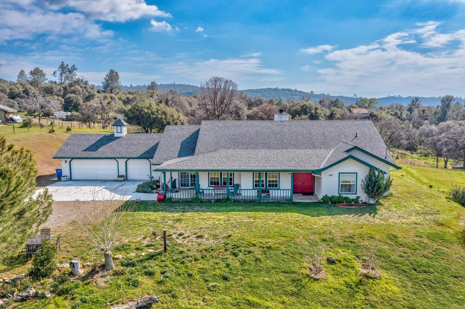 46924 Chukchansi Road Coarsegold, CA 93614 - Photo 3 of 42 Gallery Image 3