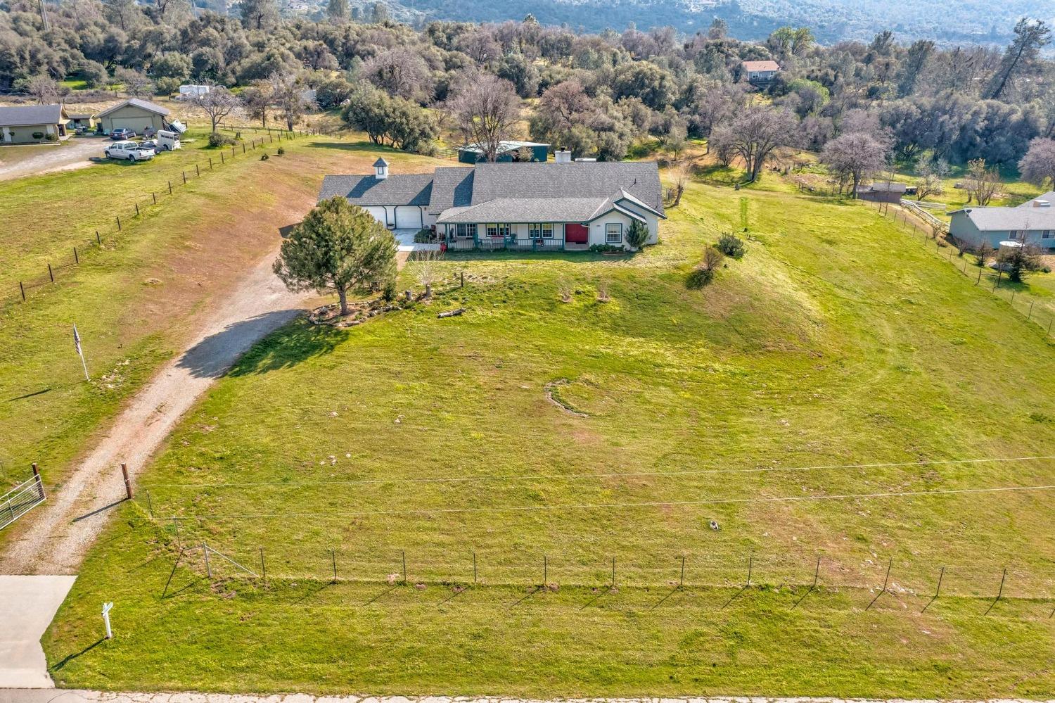 46924 Chukchansi Road Coarsegold, CA 93614 - Photo 4 of 42 Gallery Image 4