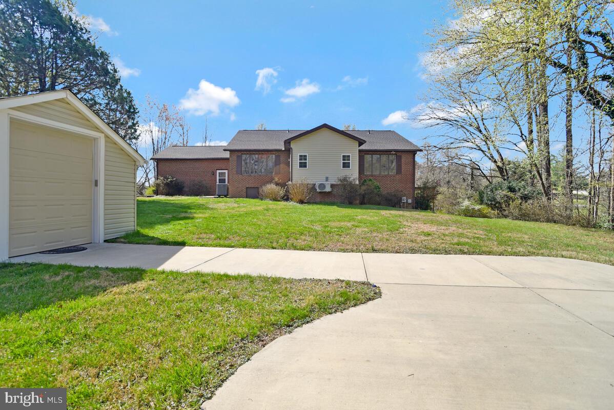 17082 Prince Frederick Road Hughesville, MD 20637 - Photo 5 of 39