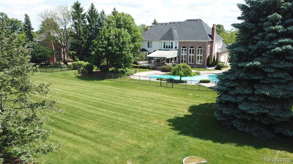 2904 Baytree Court Rochester, MI 48306 - Photo 4 of 52